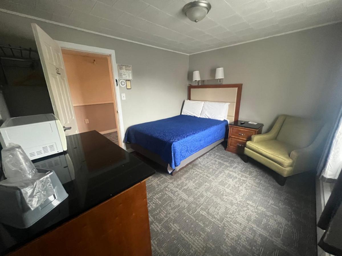 Vacationland Inn & Suites Brewer Buitenkant foto
