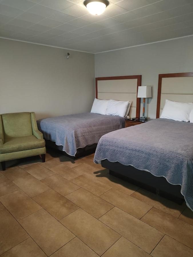 Vacationland Inn & Suites Brewer Buitenkant foto